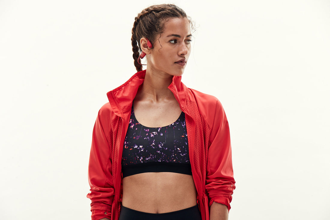 AfterShokz Aeropexの新色「ソーラーレッド」。2019年11月27日より販売開始！