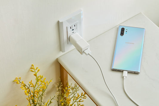 充電しながらバックアップ！ iPhoneで大ヒットを記録したQubiiシリーズ、待望のAndroid版、クラウドファンディング開始！