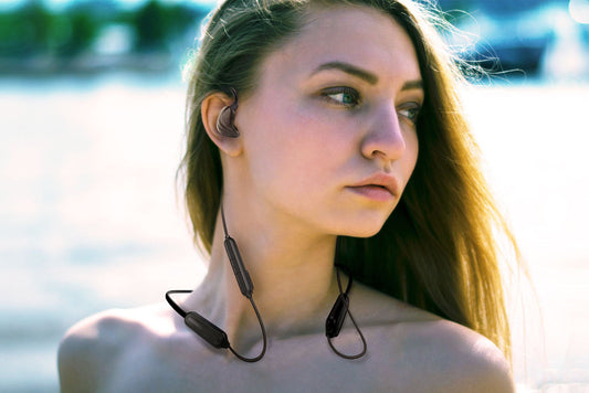 Be Immersed in Sound 世界の果てまで音楽に浸ろう。TW2 WIRELESS EARPHONES登場。