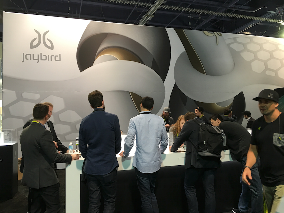CES 2016 で発表された製品「JayBird」