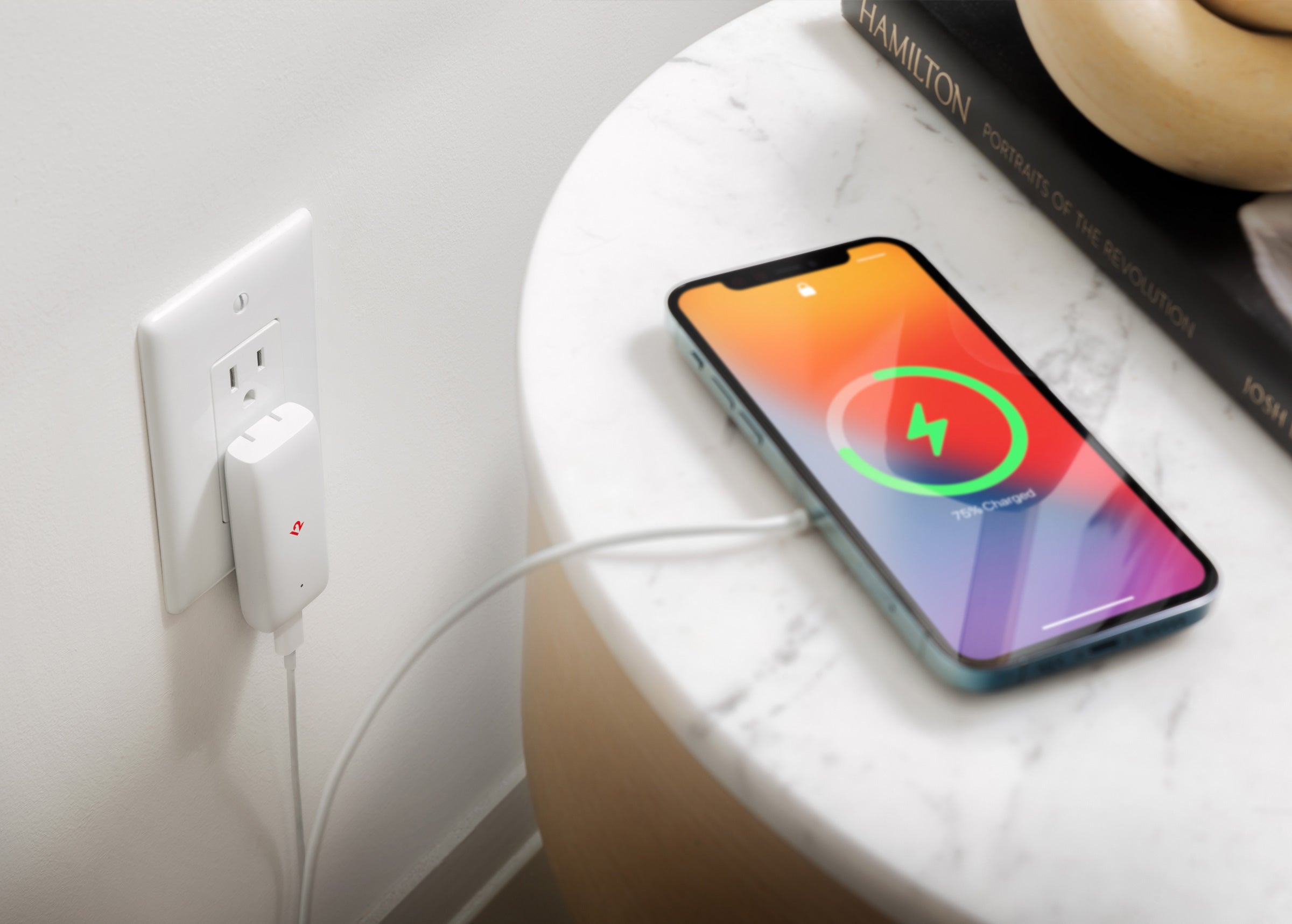 Twelve South PlugBug Slim | 超薄型、高速20W充電器。スリムな