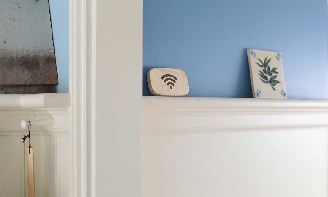 パスワード入力がいらない、スマートフォンをかざすだけですばやくWi-Fi接続ができるWifi Porterを発売