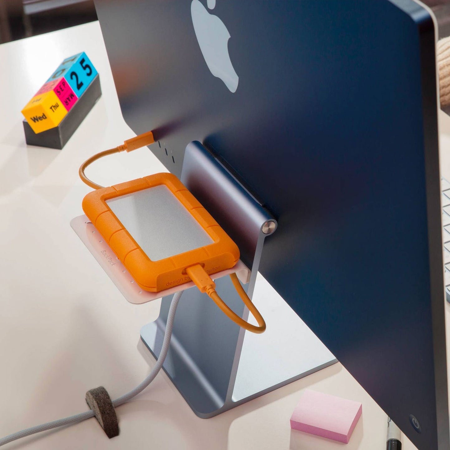 Twelve South BackPack for iMac & Studio Display